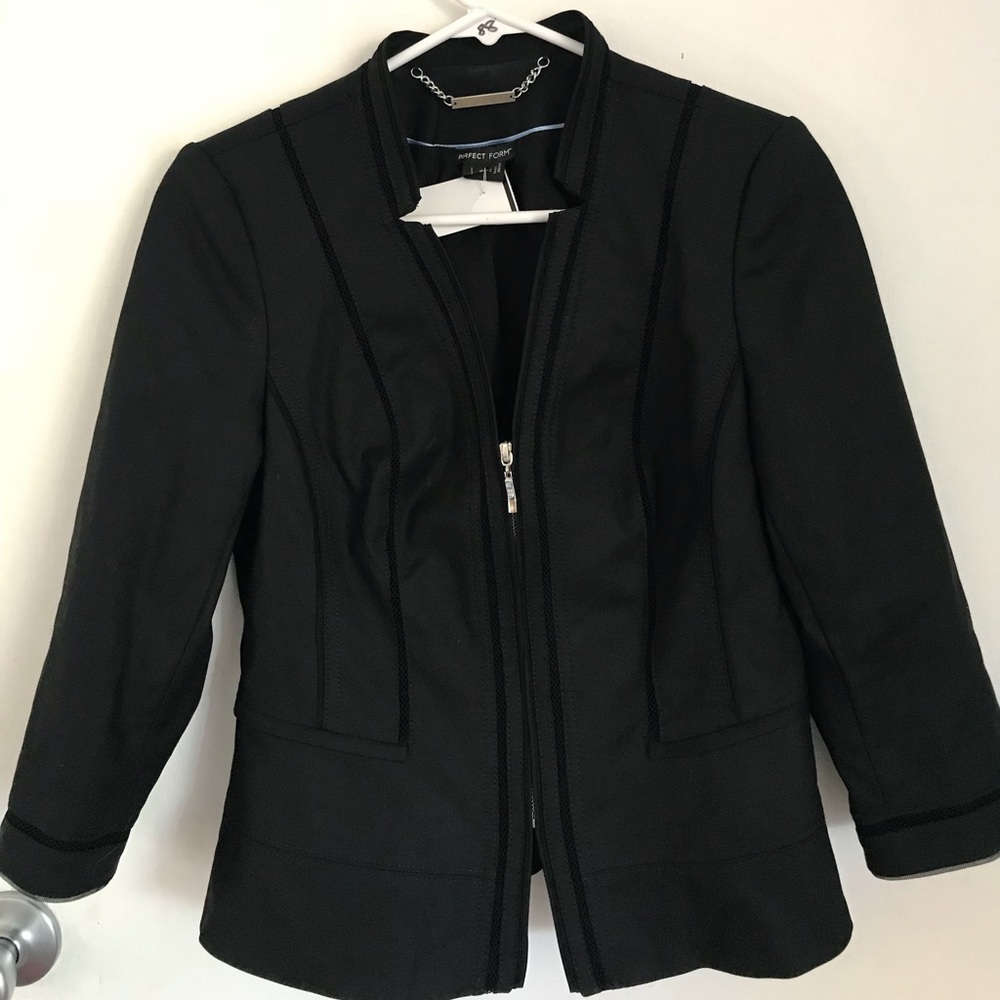 Perfect Form by Black and white Blazer